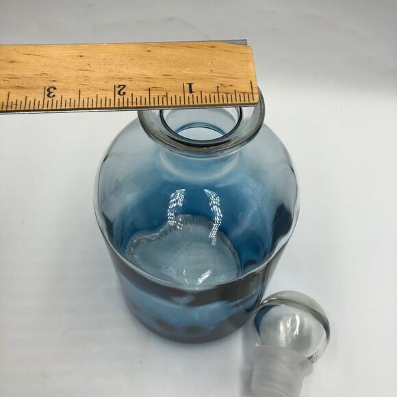 Blue Clear Ombre Look Glass Decanter Collectible Decorative Glassware - Picture 12 of 14
